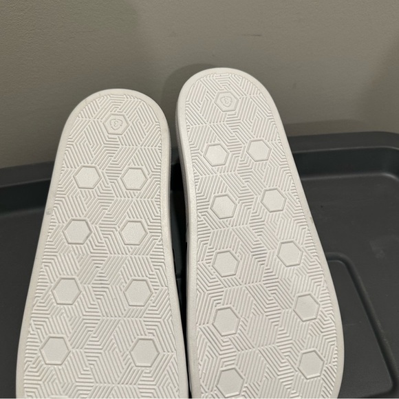 Versace Men’s Slides, Size 11, Like New - Picture 4 of 4